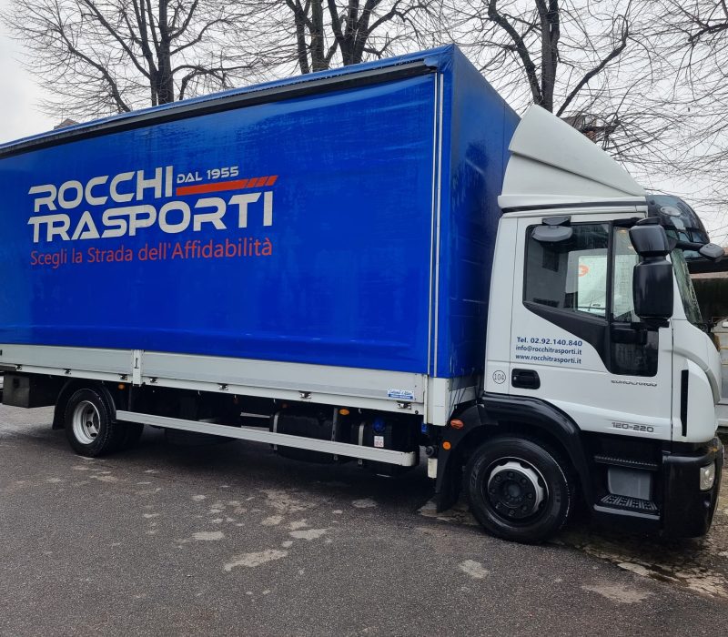 Rocchi Trasporti: furgone per i trasporti collettame